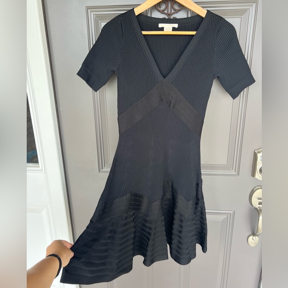 Antonio Berardi dress fit flare v-neck short sleeve ribbed solid black size M - Picture 2 of 5